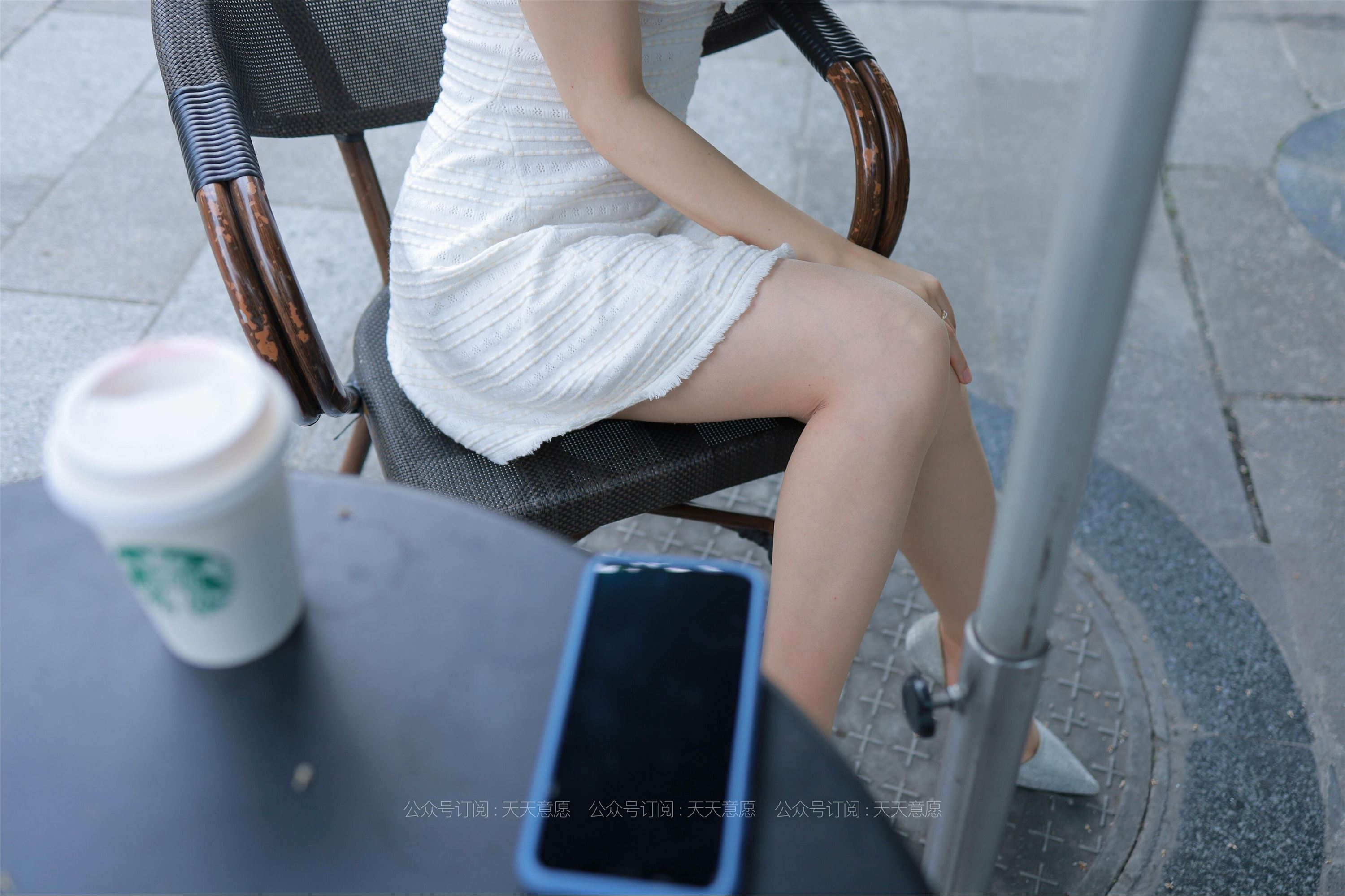 IESS异思趣向 - 模特：小婕《肉丝白裙俏佳人》